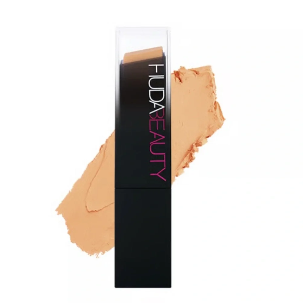 ⚡️💕HUDA BEAUTY Faux Filter Foundation Macchiato